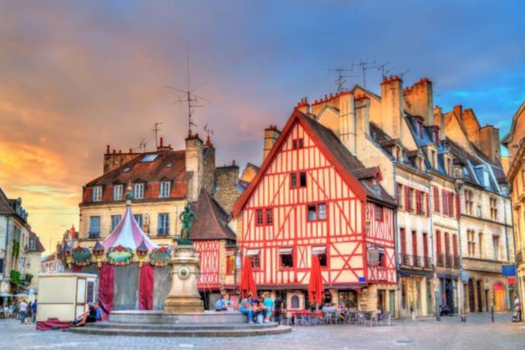 Apartamento Le Jade : Au Coeur Du Centre Historique Dijon Exterior foto